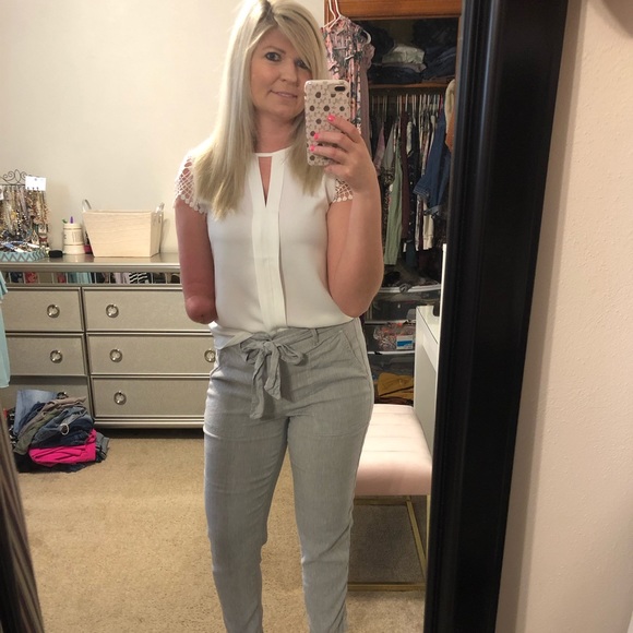 Meet your posher: Lindsey - Picture 2 of 2